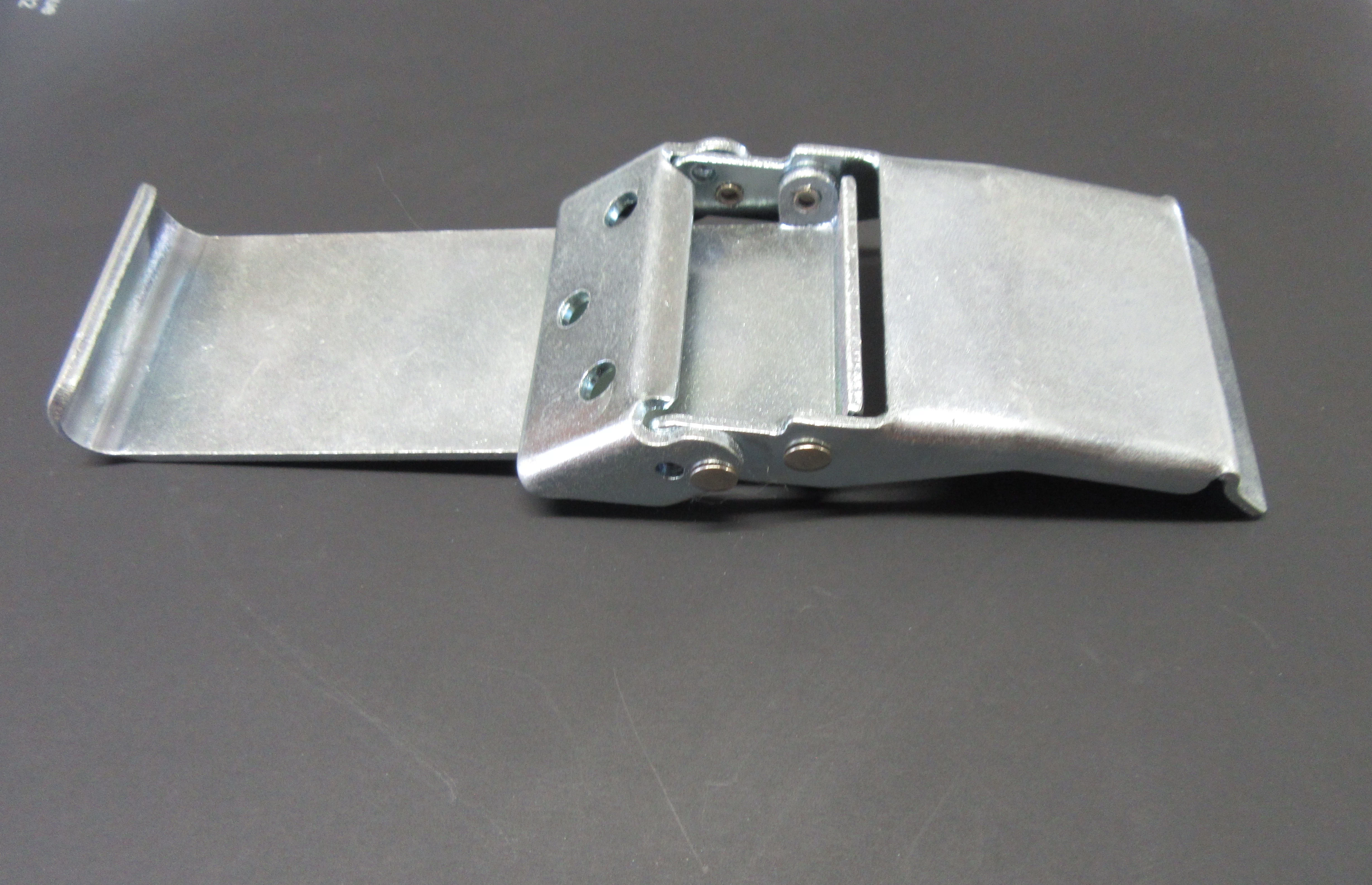 Small Hookable Toggle Latch